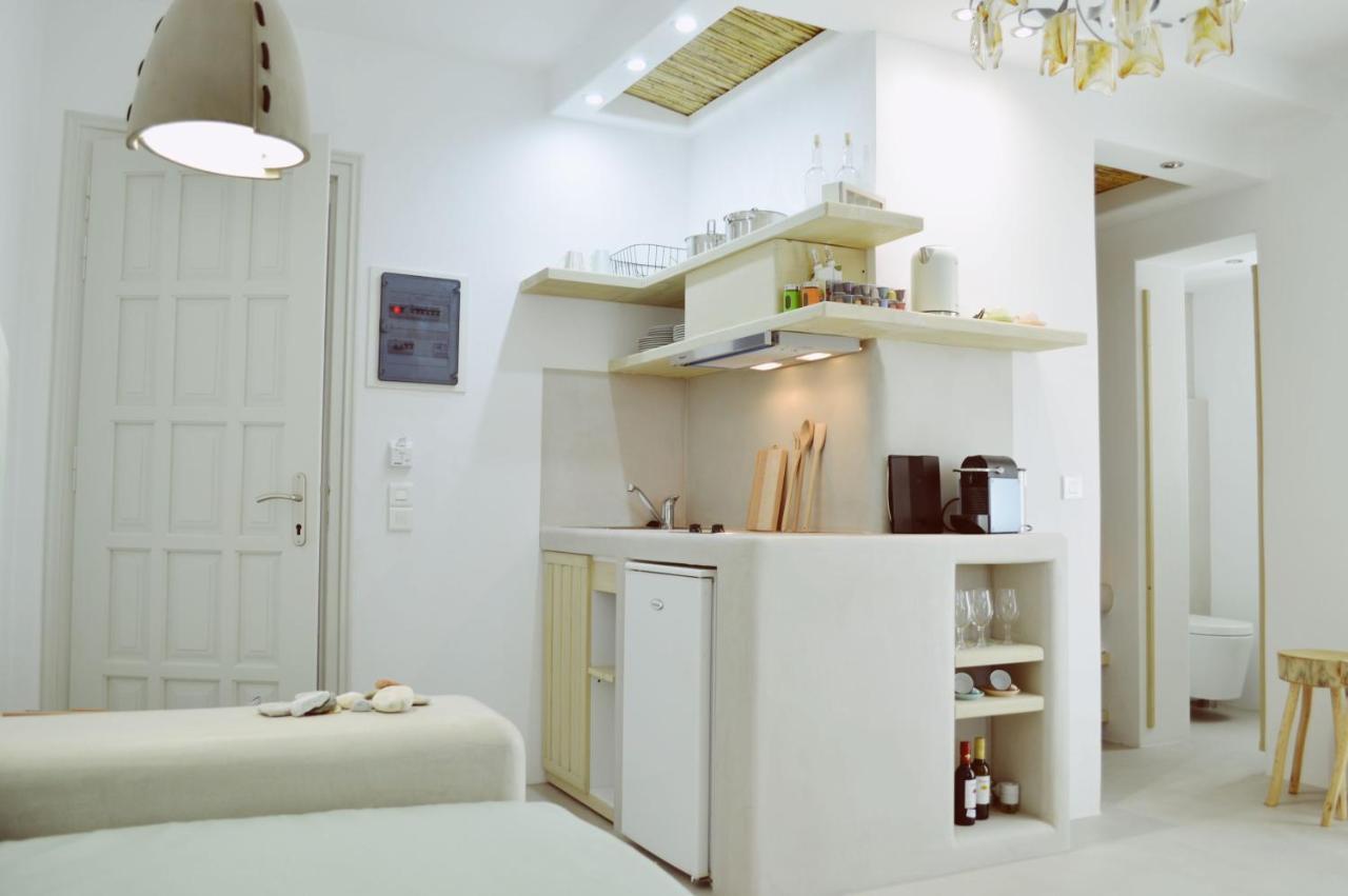 Blue Heart Luxury Suites Naxos City ภายนอก รูปภาพ