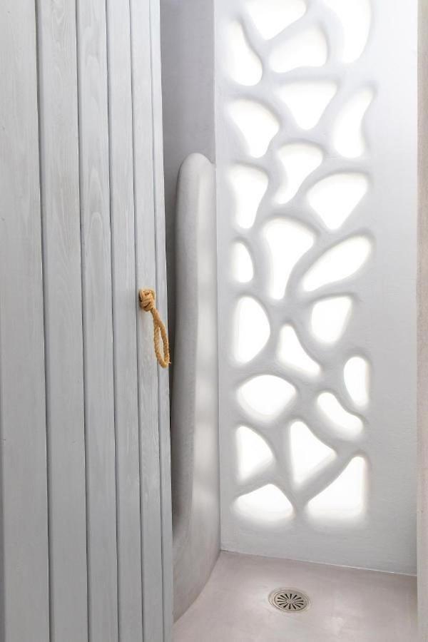 Blue Heart Luxury Suites Naxos City ภายนอก รูปภาพ