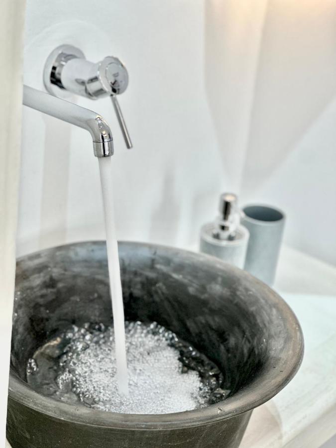 Blue Heart Luxury Suites Naxos City ภายนอก รูปภาพ