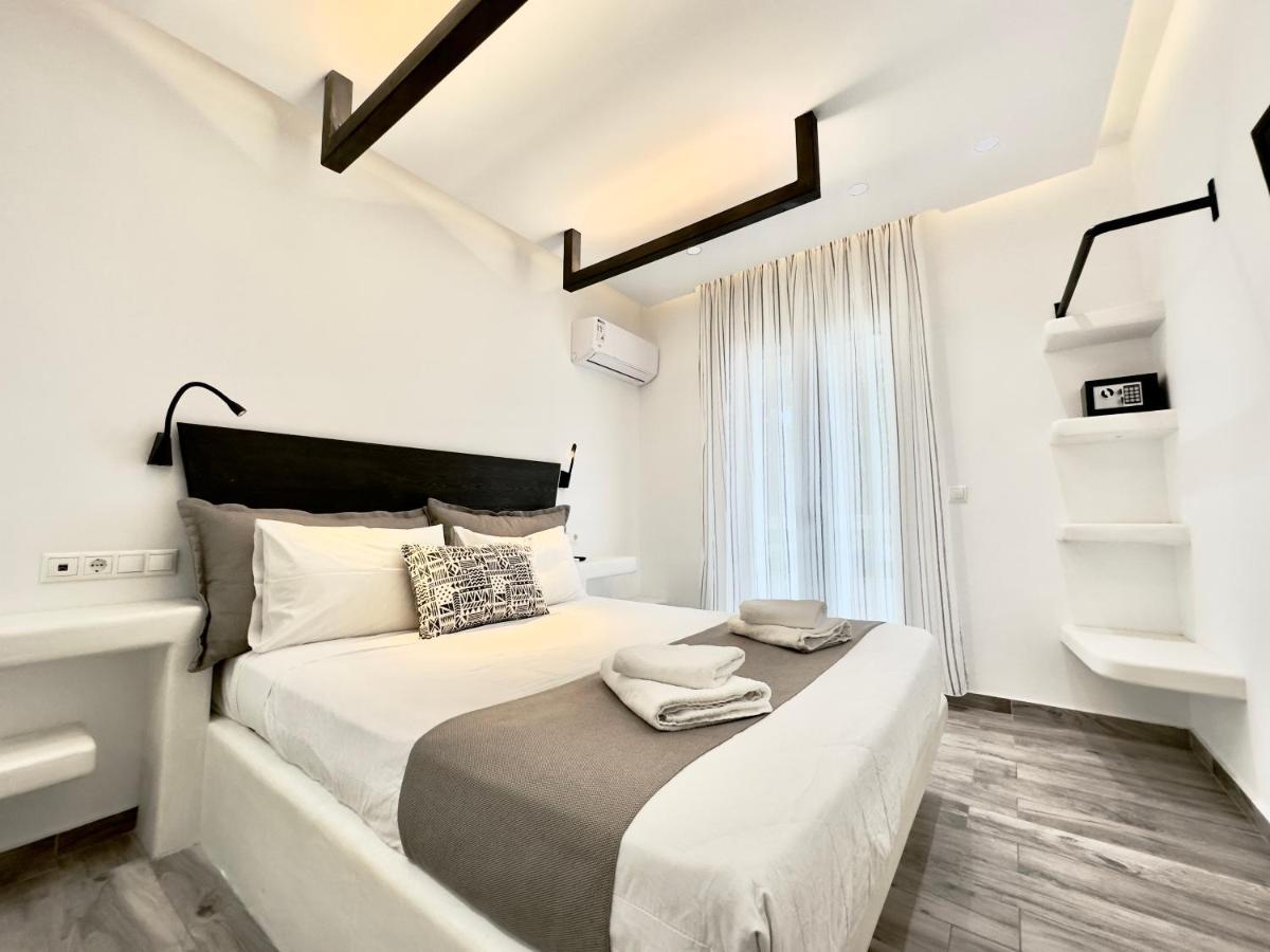 Blue Heart Luxury Suites Naxos City ภายนอก รูปภาพ